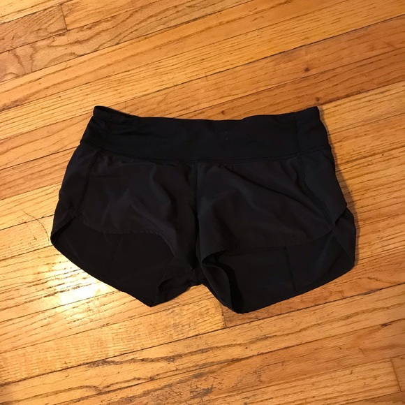 Lululemon shorts size 6